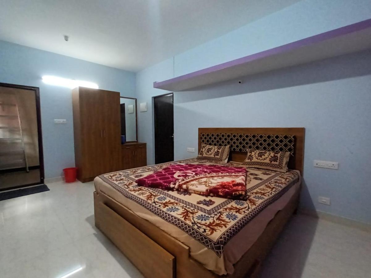 Апартаменти Karpagam Residency Уті Екстер'єр фото
